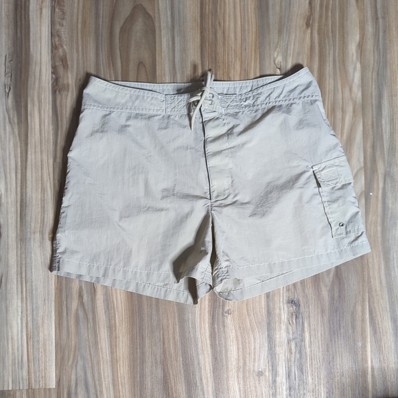GAP Factory Women's L Khaki Board Shorts Hiking Lightweight - Picture 1 of 7